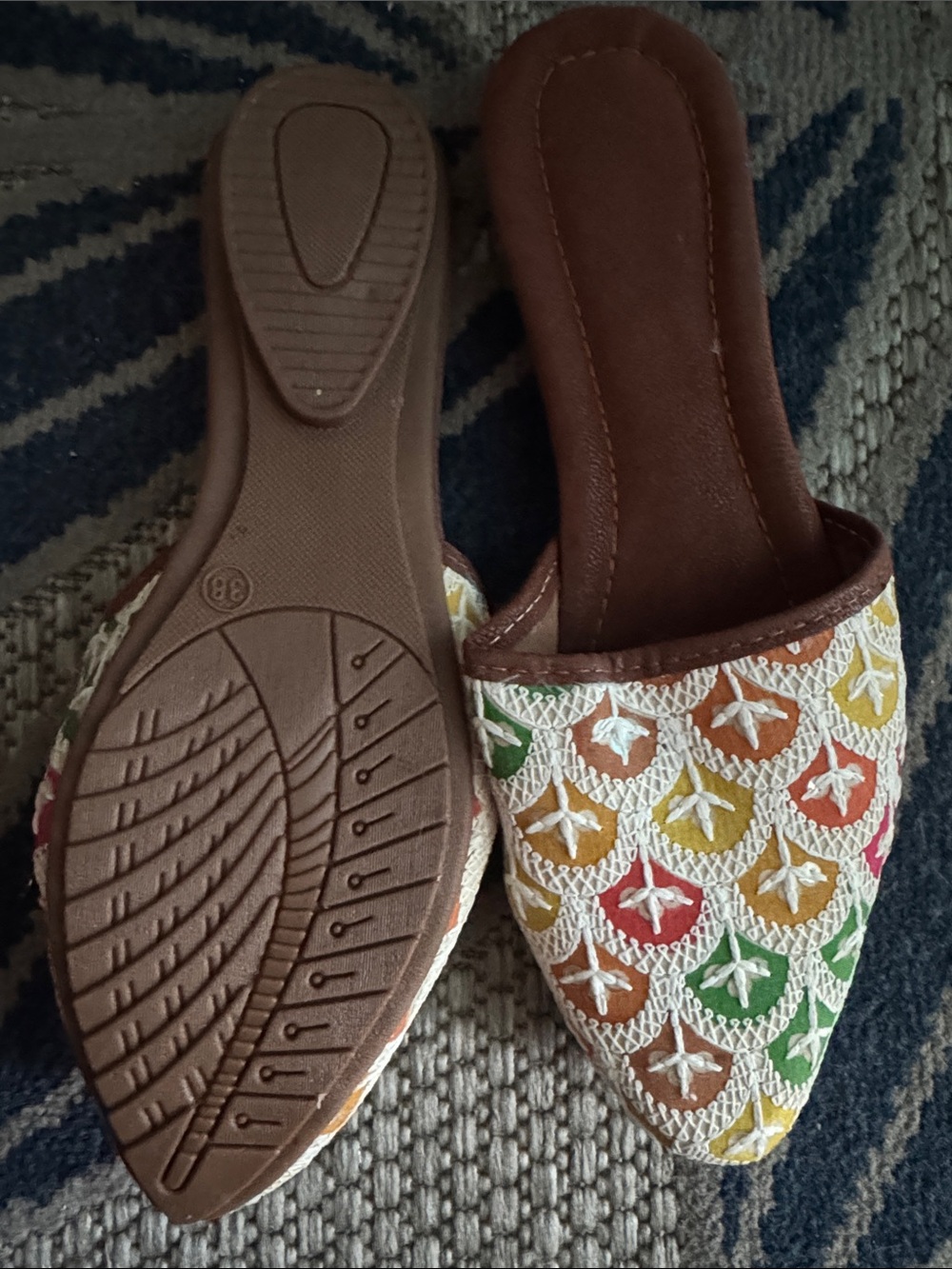Colorful Embroidered Slip-On Flats - Multicolor - Picture 3 of 3